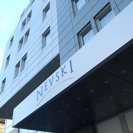 内维斯基加尔尼酒店