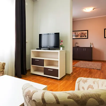 内维斯基加尔尼酒店