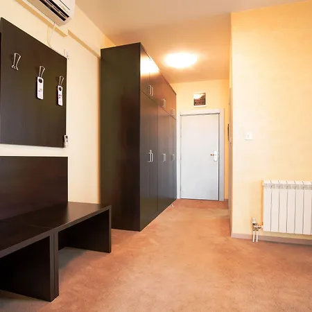 内维斯基加尔尼酒店 贝尔格莱德