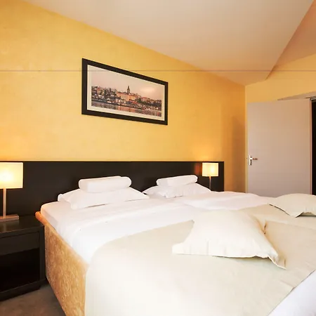 内维斯基加尔尼酒店 酒店 贝尔格莱德