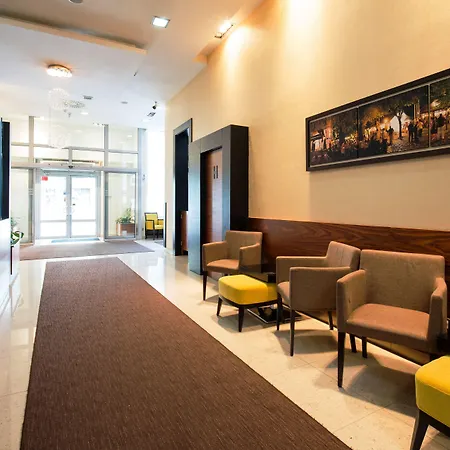 酒店 内维斯基加尔尼酒店 4*