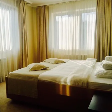 内维斯基加尔尼酒店