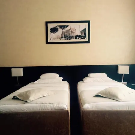 Garni Nevski 4*