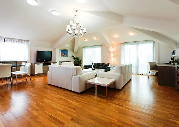 Hotel Garni Nevski 4*