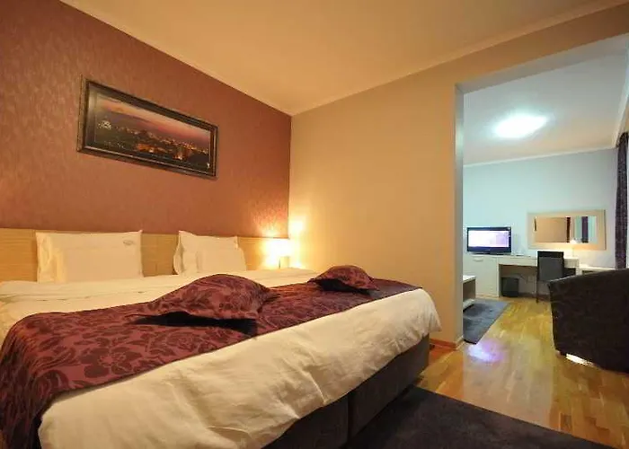Garni Nevski Hotel 4*