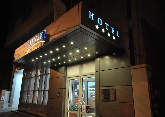 内维斯基加尔尼酒店